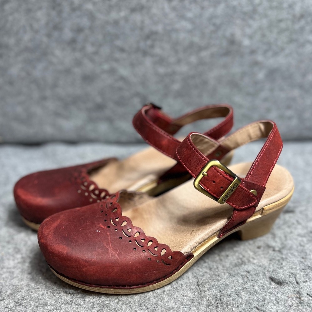 Dansko Red Leather Scalloped Buckle Ankle Strap Clog Sandals Womens Size 36